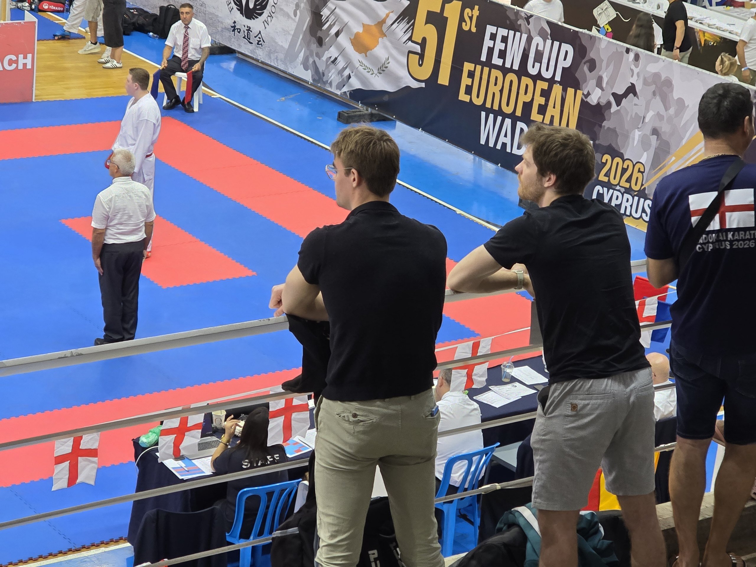 Banner der 51. FEW-Cup-Europameisterschaft Wado Kai 2026 in der Wettkampfhalle in Agios Dometios