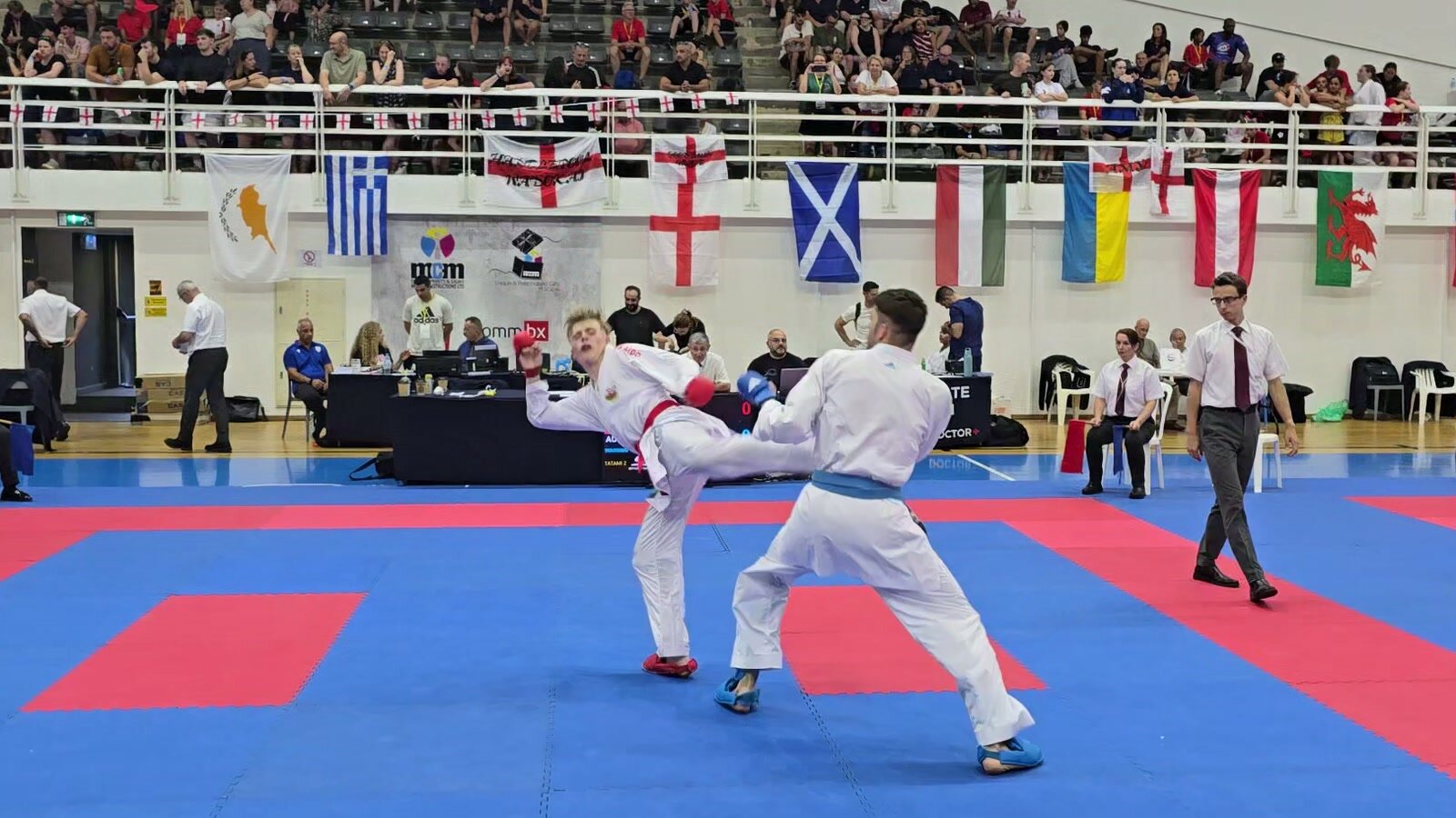 Teambewerb Viertelfinale auf Tatami 2: Wadokai Austria gegen Cyprus Wado Kai